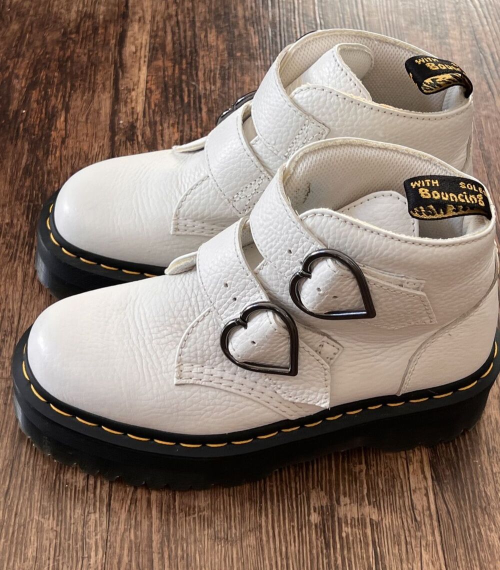 Dr. Martens Devon Heart White Leather Platform Combat Boots Size 7 Worn Once!